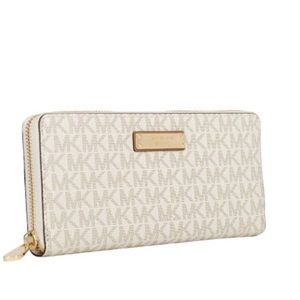 ❤️MICHAEL KORS JET SET WALLET❤️